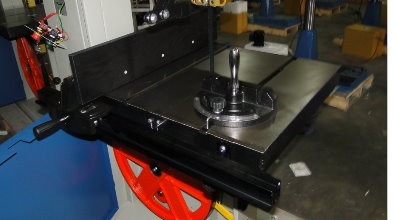 Cast iron table for wood cutting bandsaw